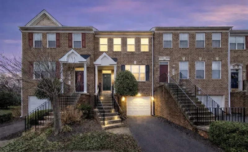 122 Longpoint Way, Gaithersburg, MD